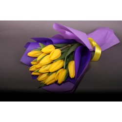 17 жовтих тюльпанів 