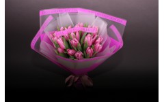 25 тюльпанів в букеті "All you need is love"