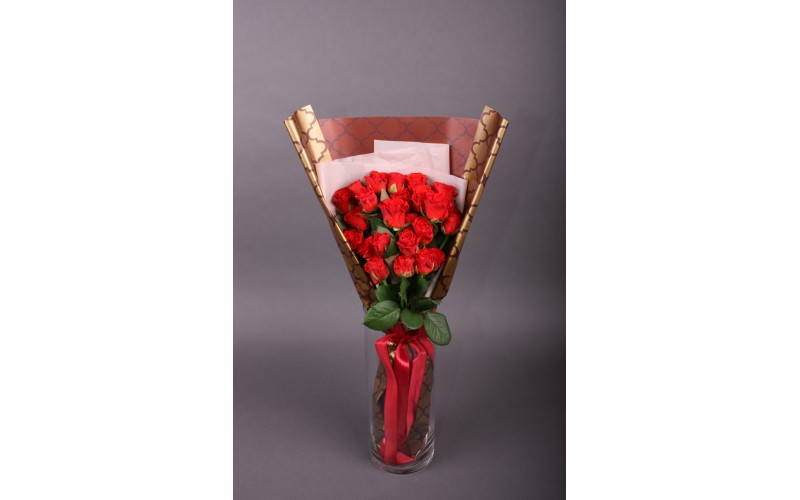 Букет 25 червоних троянд "Ель Торо"