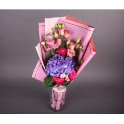 Букет з гортензією "Ягідний десерт" Букет з гортензією "Ягідний десерт"