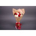 Букет з 11 червоних і білих троянд "Хороша новина"